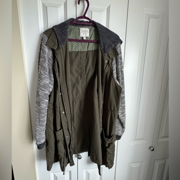 HOLIDAY PRICE - Anorak Jacket - Picture 3 of 6